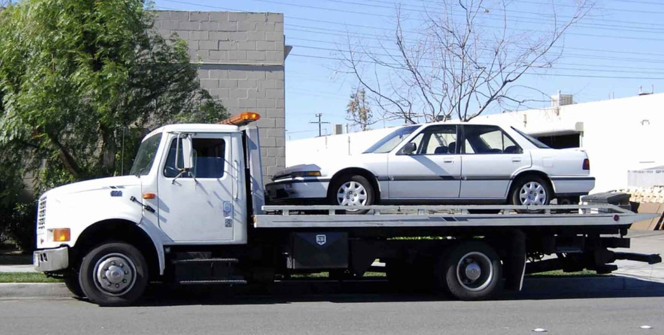 Safe towing methods for all vehicle types in Brookhaven